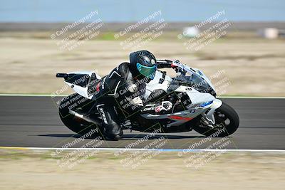 media/Feb-15-2025-TrackDaz (Sat) [[1e057f4b71]]/Group B/Session 3 - Turn 2/